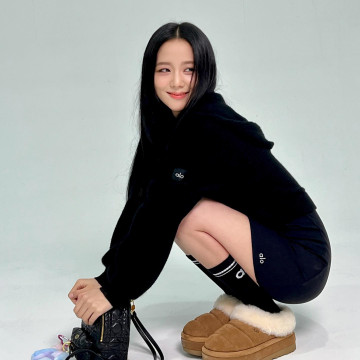 韓國MCRN渲染兔吊飾｜Jisoo Lisa同款